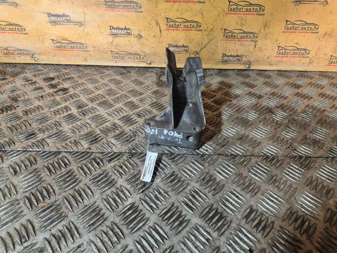 Кронштейн топливного фильтра DKHG73 Peugeot 406