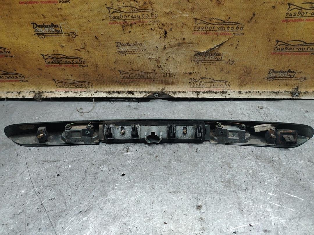Накладка подсветки номера UN0A52 Volkswagen Passat - Фото 4