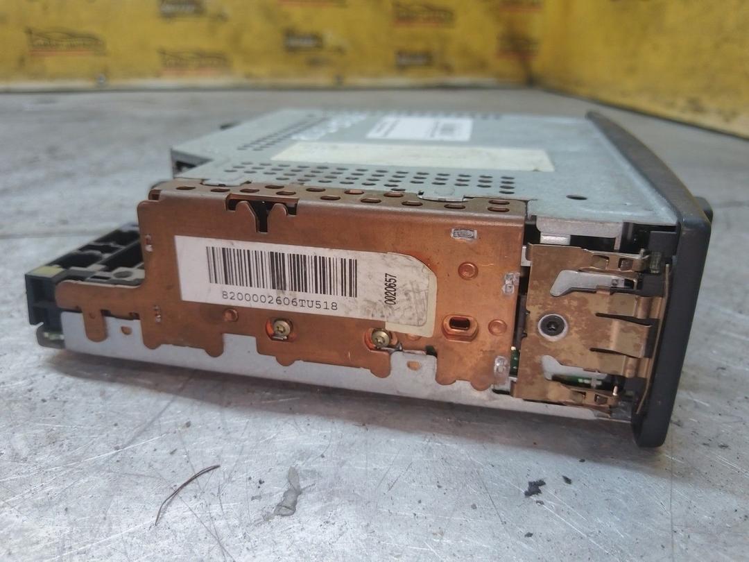 Магнитола 2TQ94I Renault Laguna купить в магазине запчастей бу
