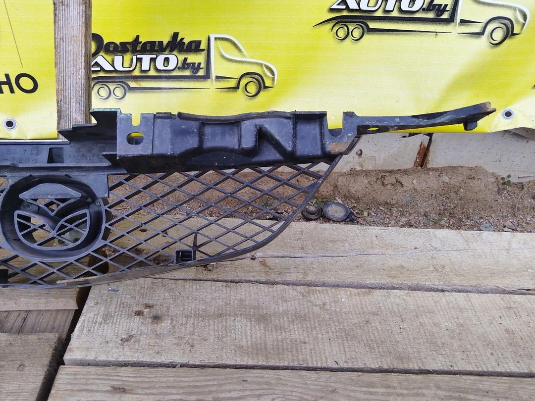 Решетка радиатора K01G7X Mazda Premacy купить с доставкой. Огромный выбор запчастей и марок авто. У нас есть практически все.