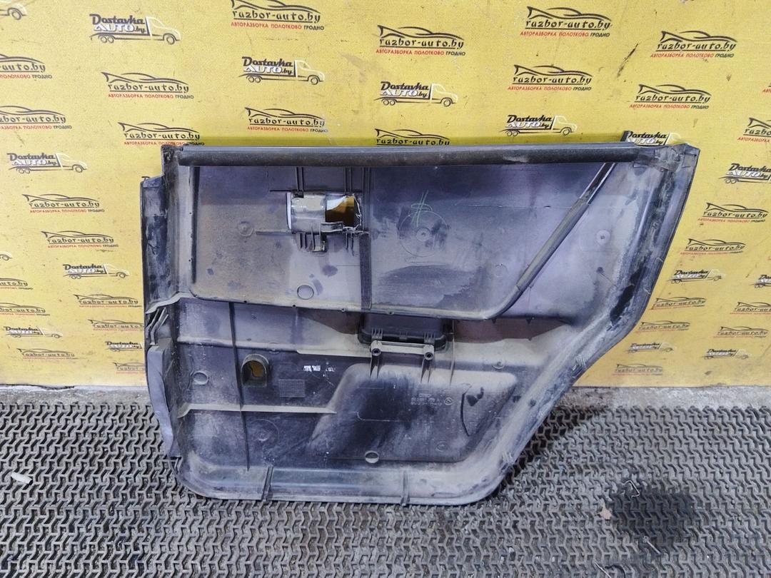 Обшивка двери задней левой (дверная карта) Y6BWV2 Audi 80 купить