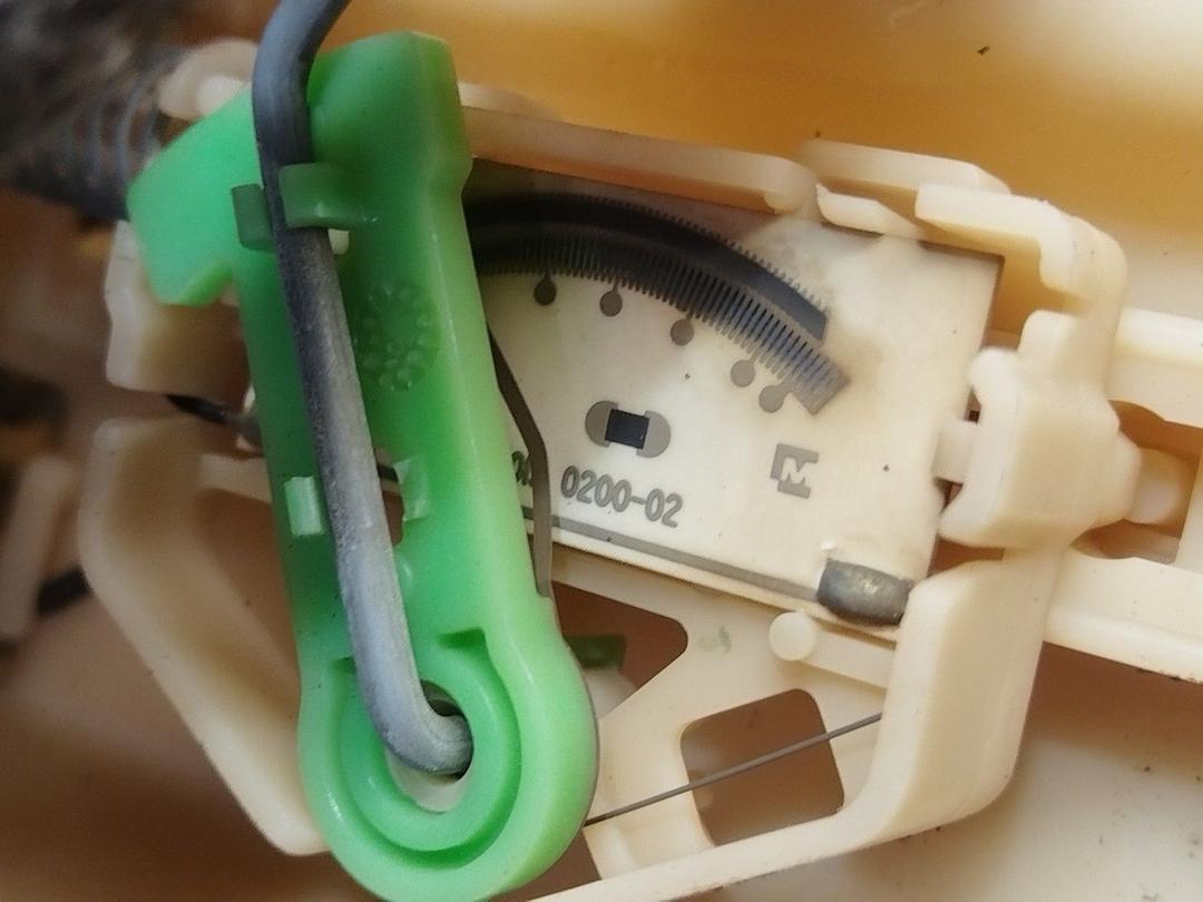 Колба в бак 0XEZUG Peugeot 306 - Фото 7