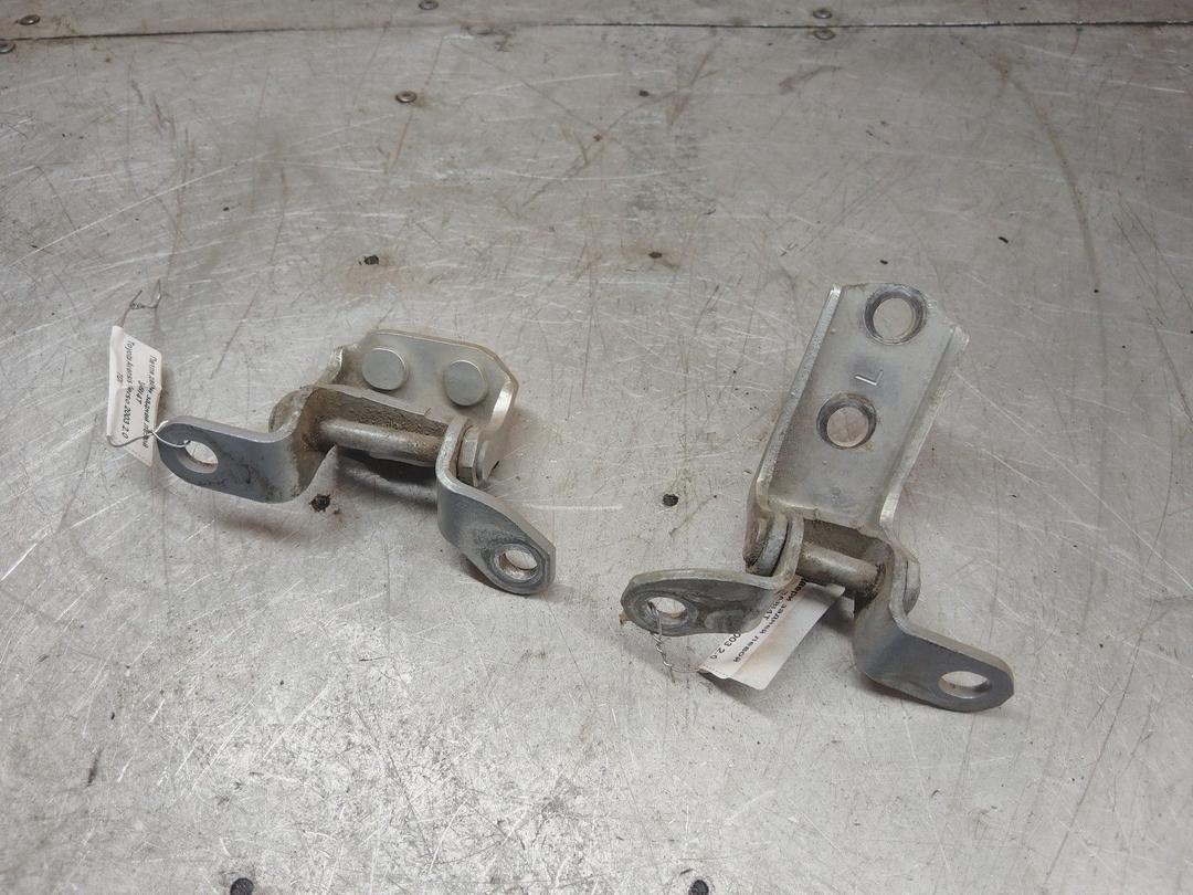 Петля двери задней левой 3A8I4T Toyota Avensis Verso - Фото 2