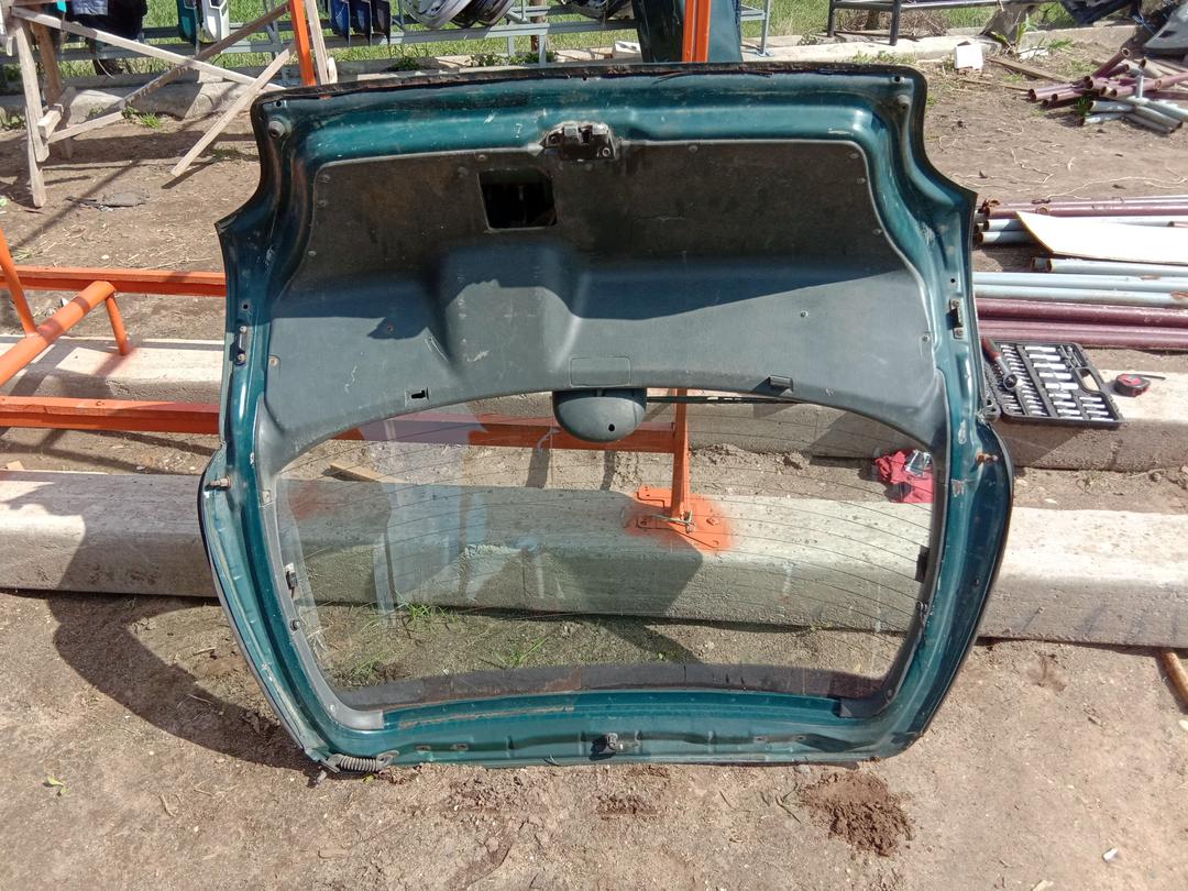 Крышка багажника (дверь 3-5) J31DAL Hyundai Accent купить с доставкой