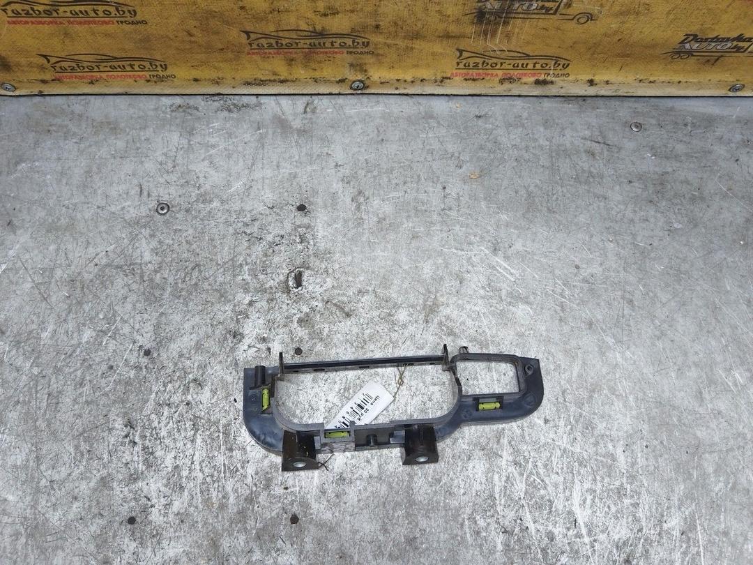 Ручка внутренняя задняя левая GGYH4A Seat Alhambra