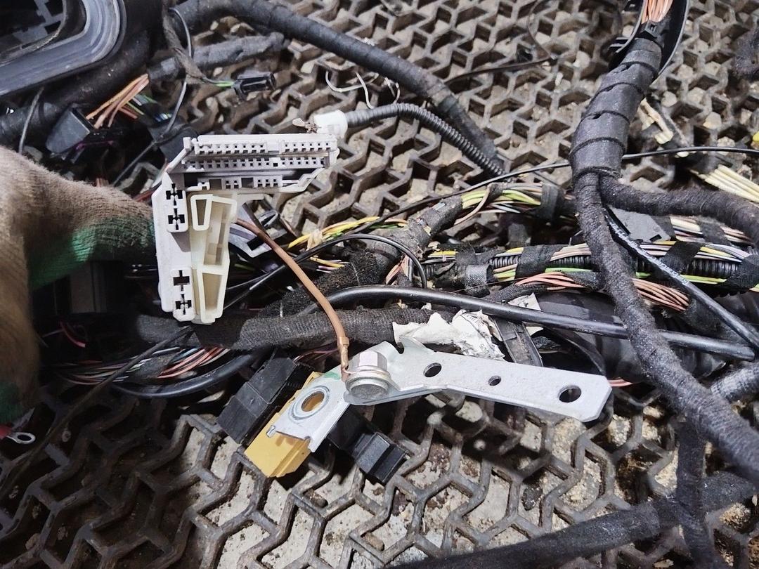 Проводка салона SE5U82 Volkswagen Polo купить с доставкой. Огромный выбор запчастей и марок авто. У нас есть практически все.