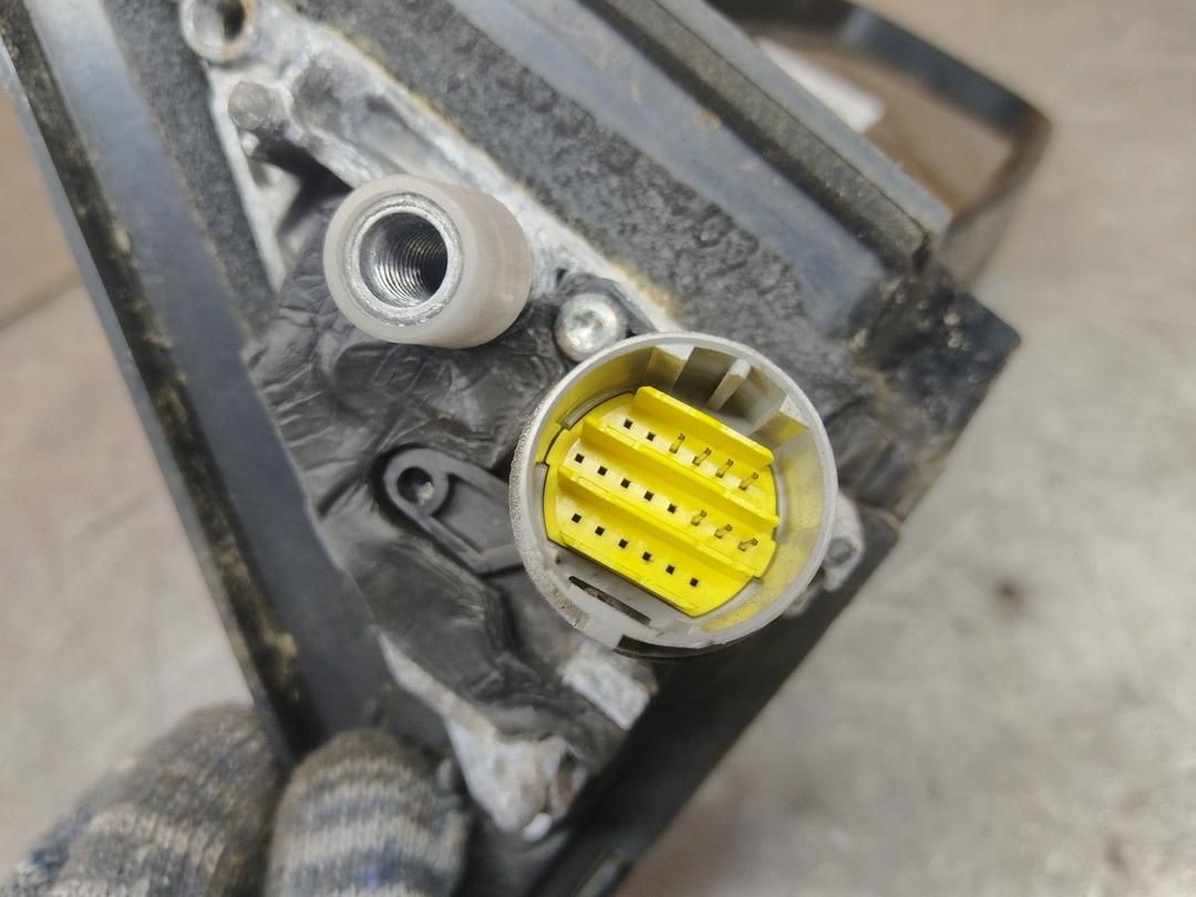 Зеркало наружное правое 3UMUKY Renault Espace купить на авторазборке