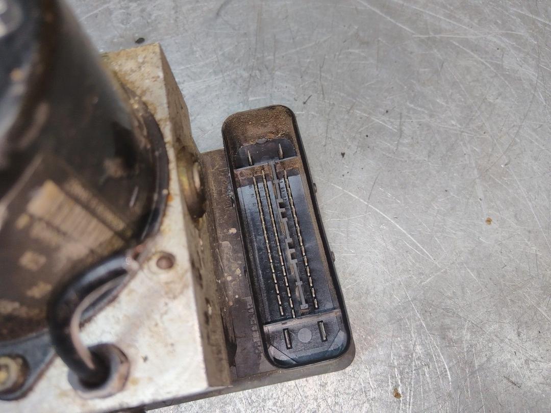 Блок ABS 44230M Volkswagen Golf купить