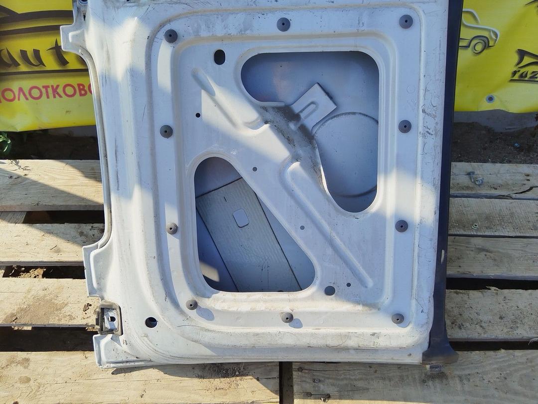 Дверь задняя распашная правая YMW2V1 Volkswagen Caddy undefined