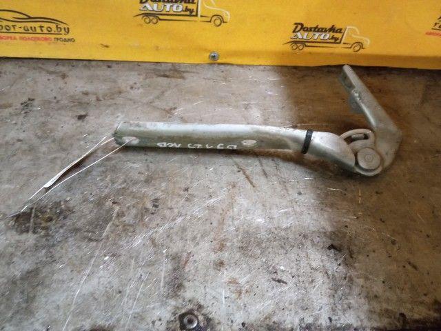 Петля капота 5Q0H98 Volkswagen Passat купить