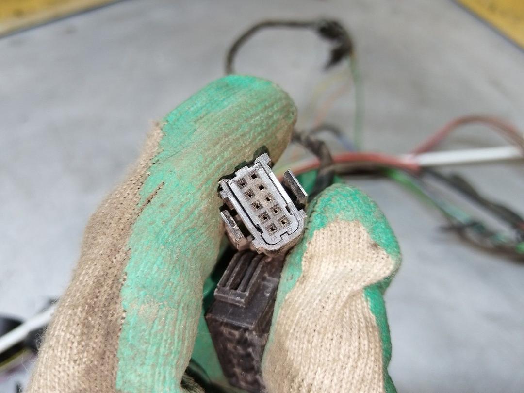 Проводка двери передней левой F7MN5B Audi A4 - Фото 8