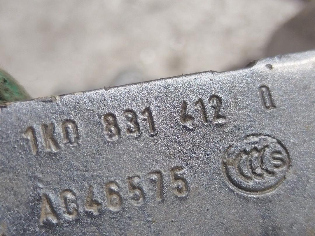 Петля двери передней правой 46I95F Volkswagen Jetta - Фото 4