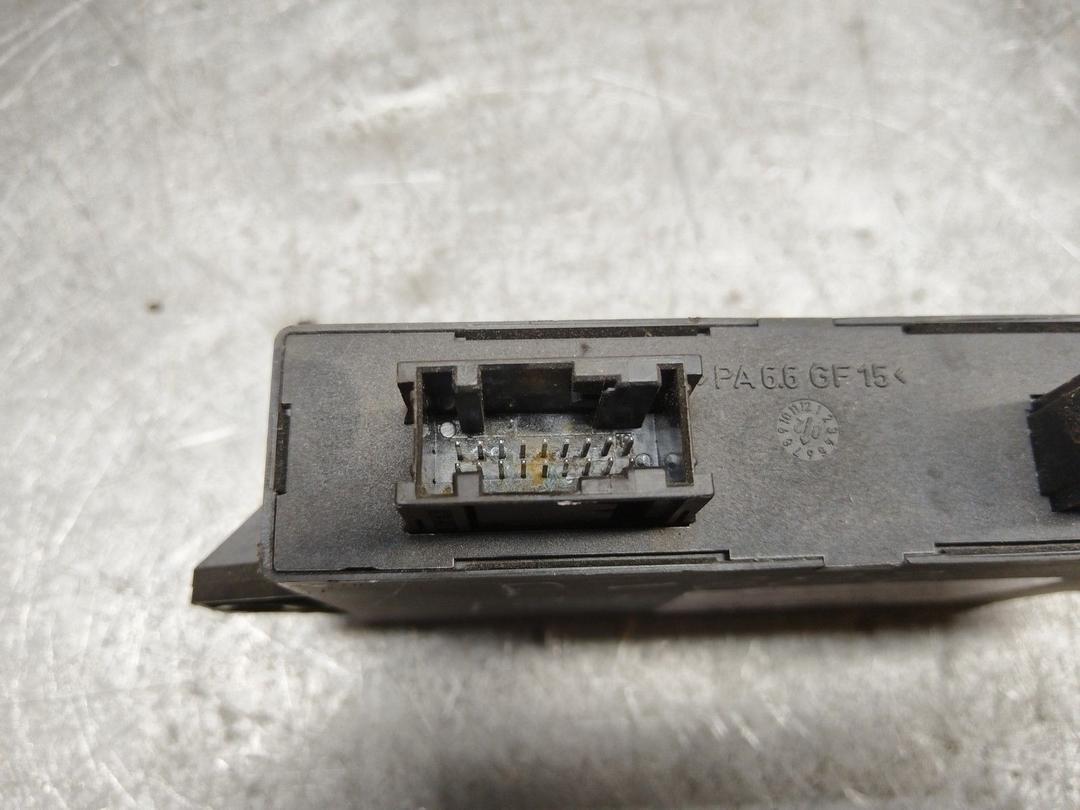 Блок управления парктрониками TKPGR2 Peugeot 607 купить с доставкой