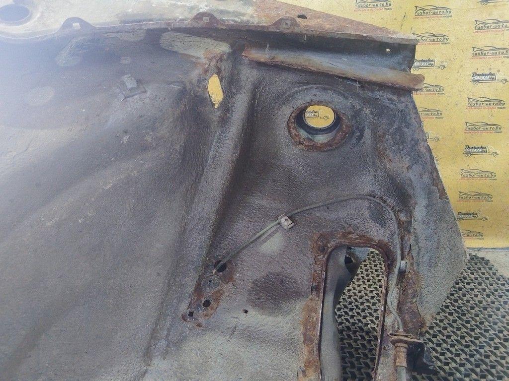 Стакан лонжерона правый G9CL8X Audi 80 - Фото 3