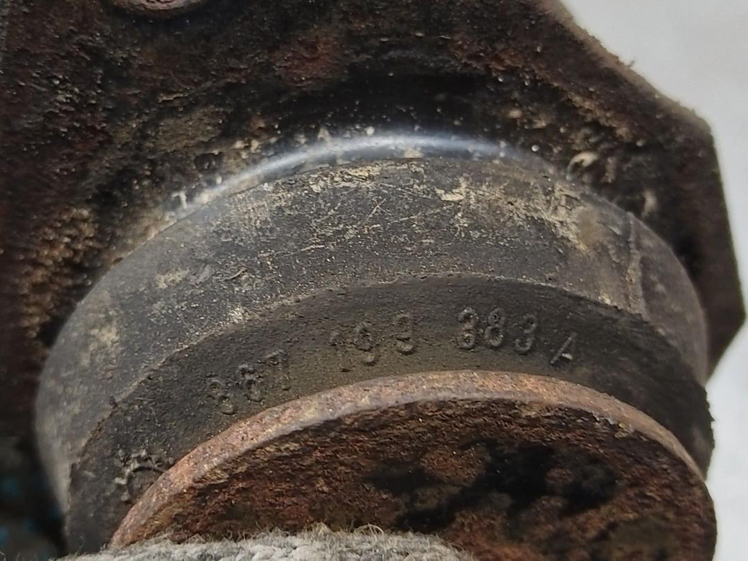 Подушка крепления КПП 88ICVO Volkswagen Passat - Фото 4