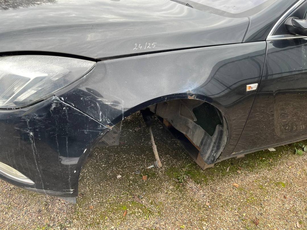 Крыло переднее левое UE5C4T Opel Insignia