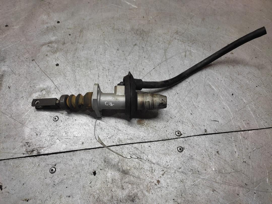 Цилиндр сцепления главный C74ZY9 Audi 80