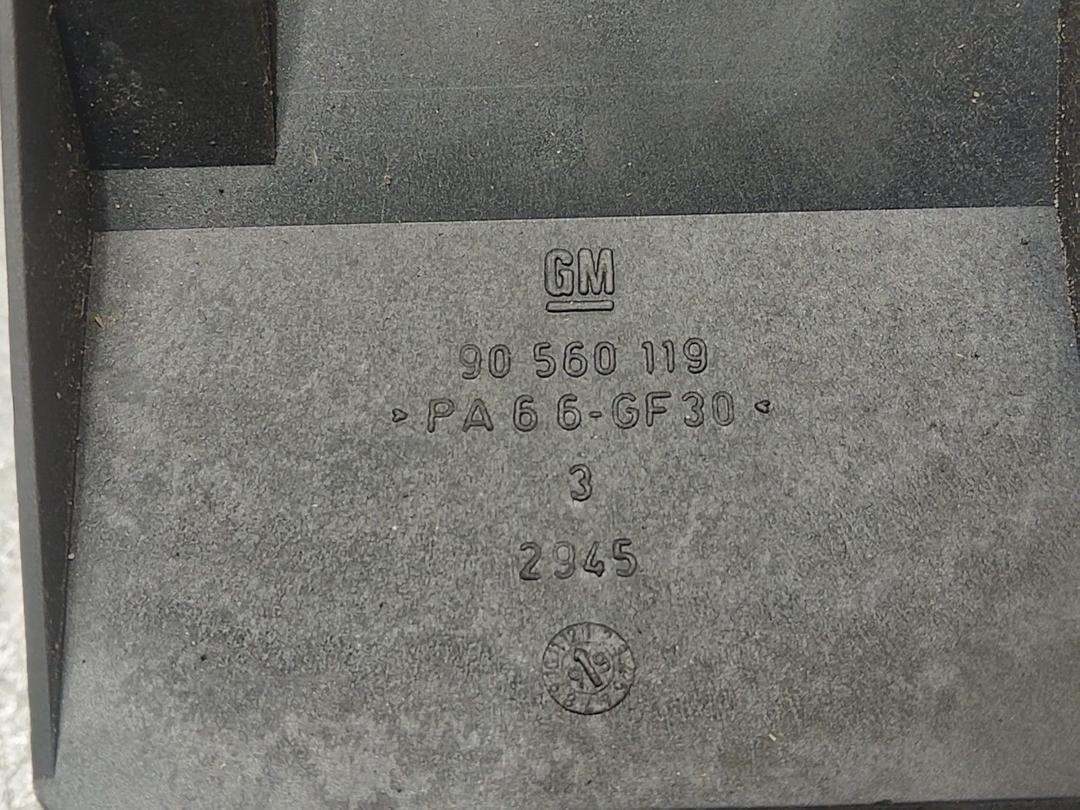 Короб предохранителей KNVQNO Opel Astra купить на авторазборке