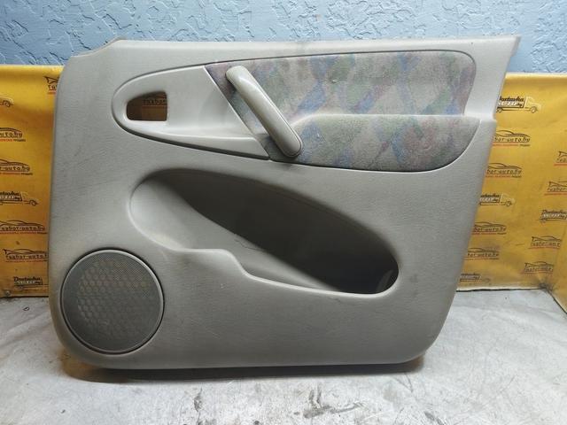 Обшивка двери передней правой (дверная карта) XKJNV2 Citroen Xsara Picasso