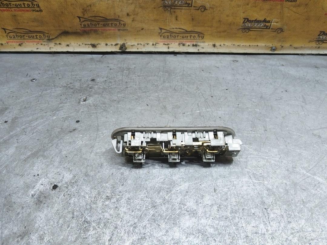 Фонарь салона (плафон) 8ZJ0ET Renault Scenic купить