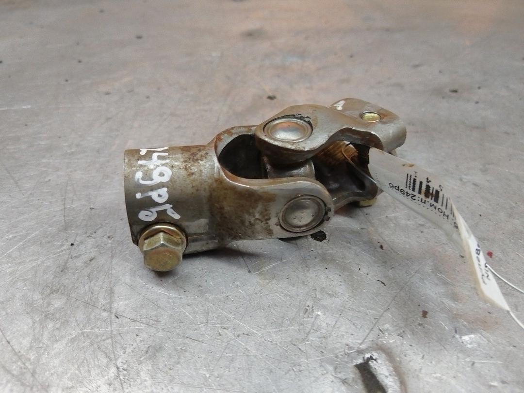 Рулевой карданчик UP4DS8 Nissan Almera купить