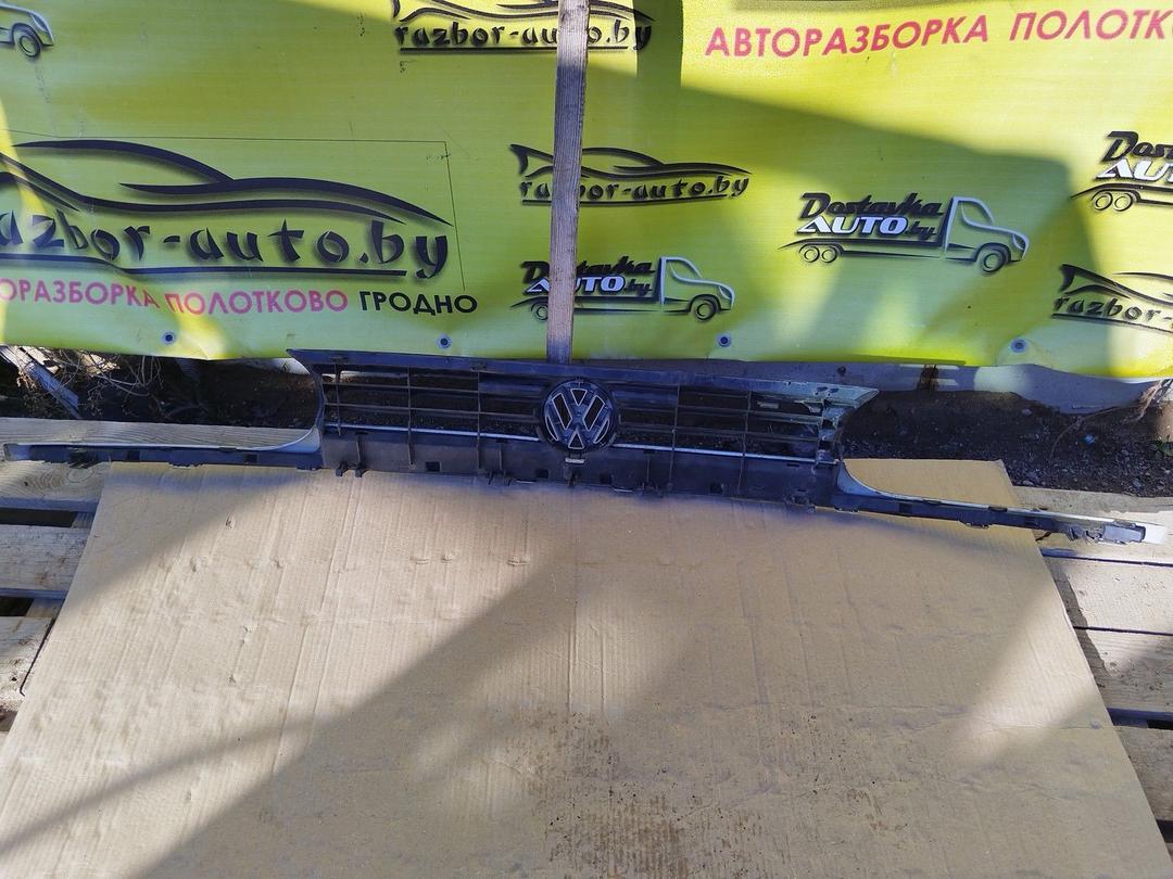Решетка радиатора 6WJ796 Volkswagen Golf купить на авторазборке