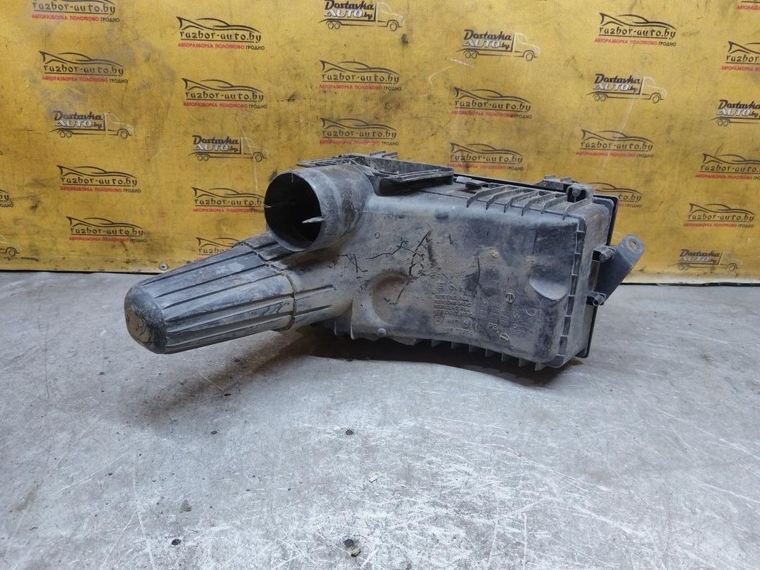 Корпус воздушного фильтра JJ3D88 Citroen C5 купить на авторазборке