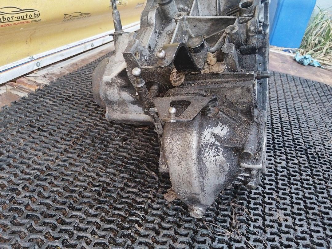 КПП механическая (МКПП) 5-ступенчатая D76B3F Peugeot 406 undefined