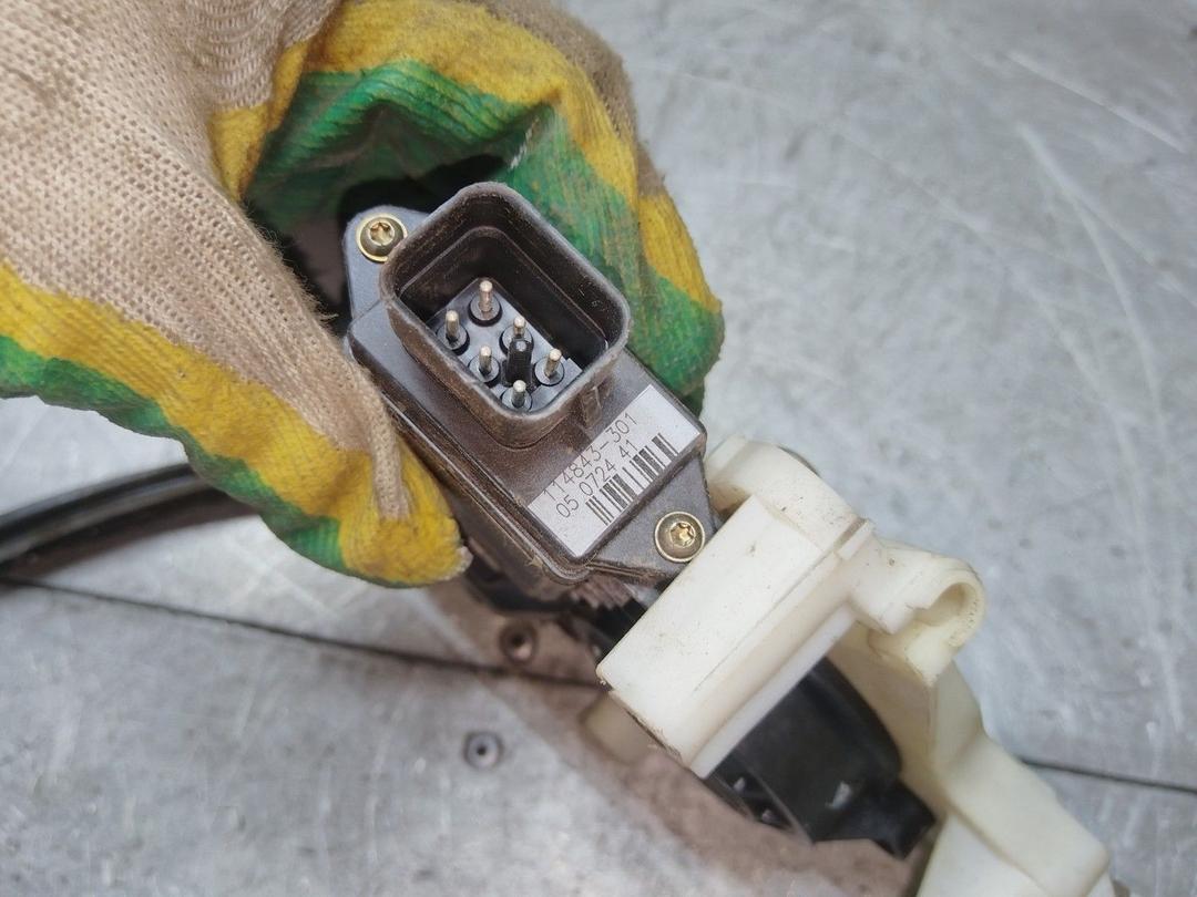 Стеклоподъемник электрический задний правый R06X2H Mitsubishi Carisma купить в магазине запчастей бу