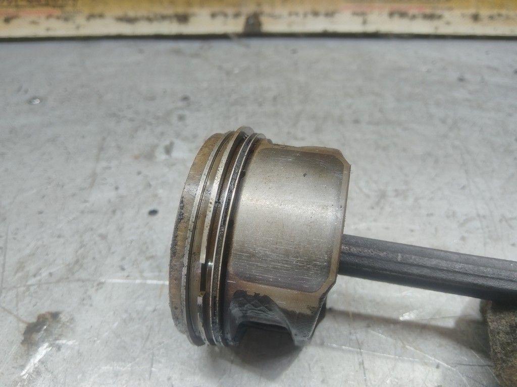 Поршень W12W2R Volkswagen Polo - Фото 4