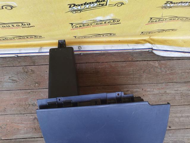 Бардачок ROK8WI Mitsubishi Colt купить