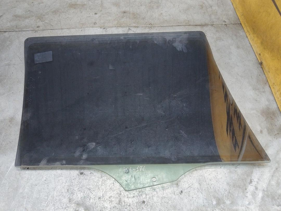 Стекло двери задней левой 7JL0VA Peugeot 406 купить с доставкой