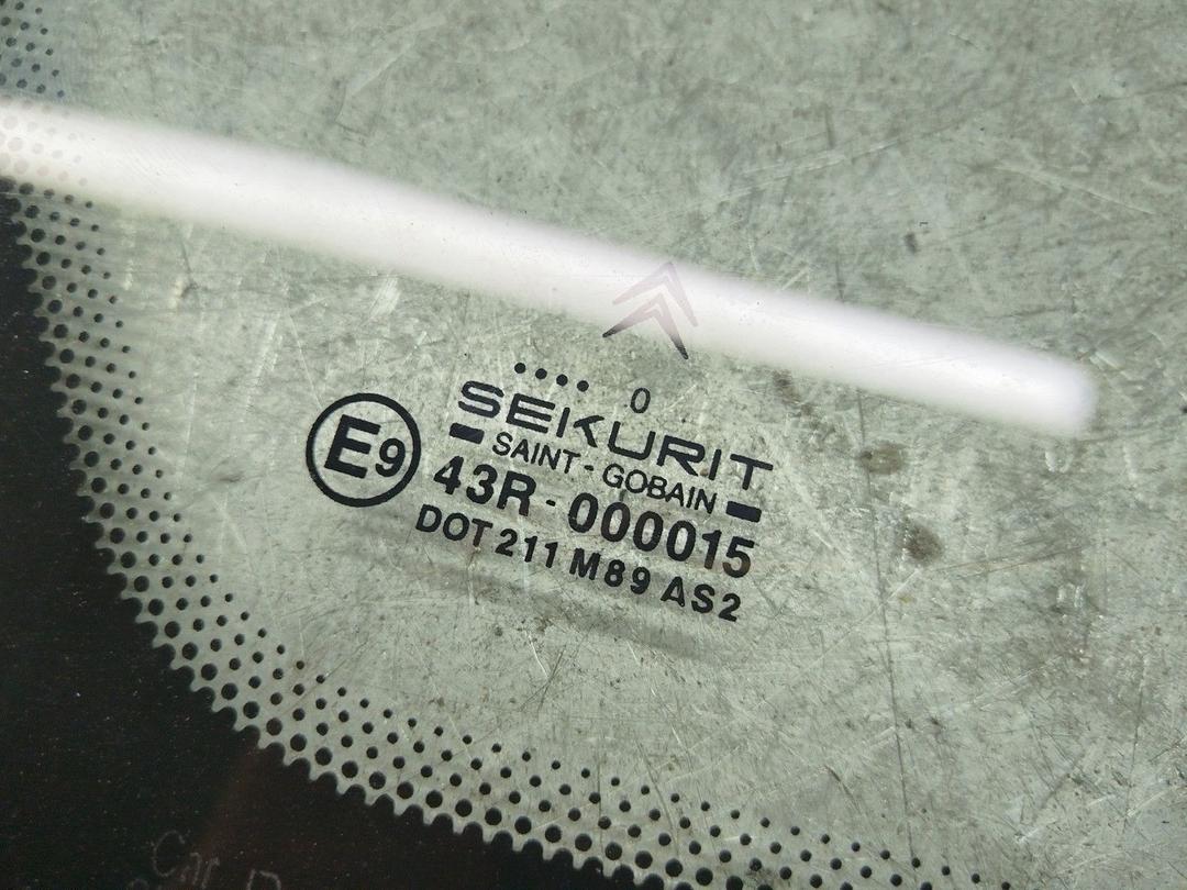 Стекло кузовное боковое правое 6YZGN4 Citroen Xsara Picasso - Фото 2
