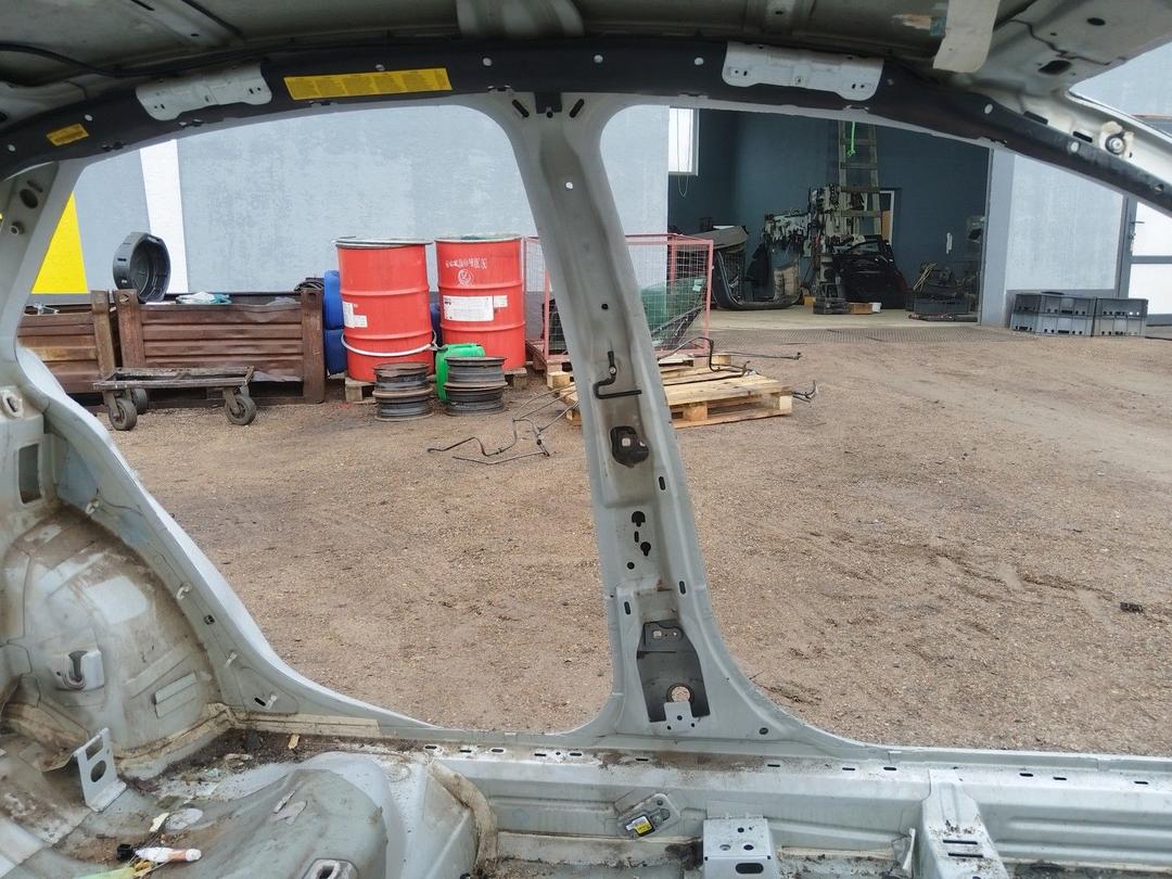 Стойка кузовная центральная левая 2MVAE8 Opel Vectra купить с доставкой