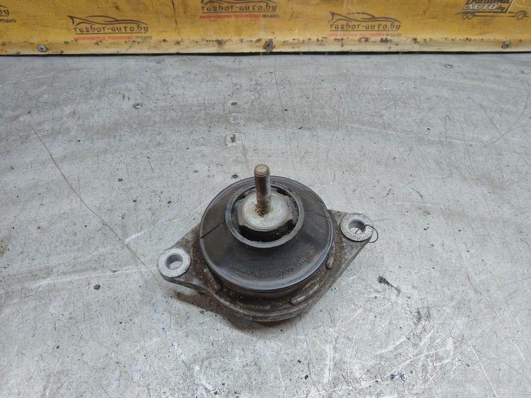 Подушка крепления двигателя P81YTL Audi 100