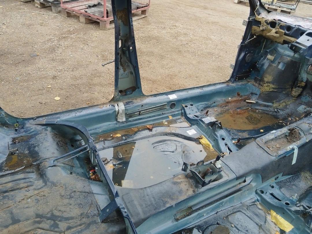 Часть кузова (вырезанный элемент) ZXB5M8 Audi 100 купить с доставкой