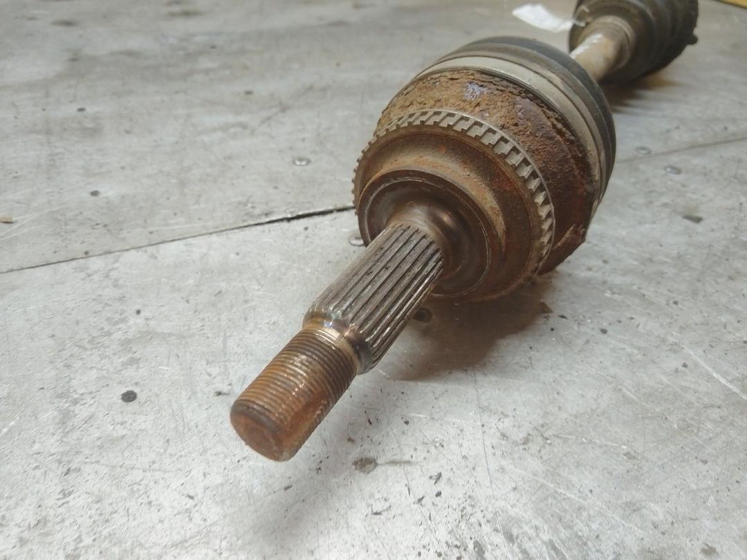 Полуось передняя левая (приводной вал, ШРУС) 9JL9GG Toyota Avensis - Фото 2