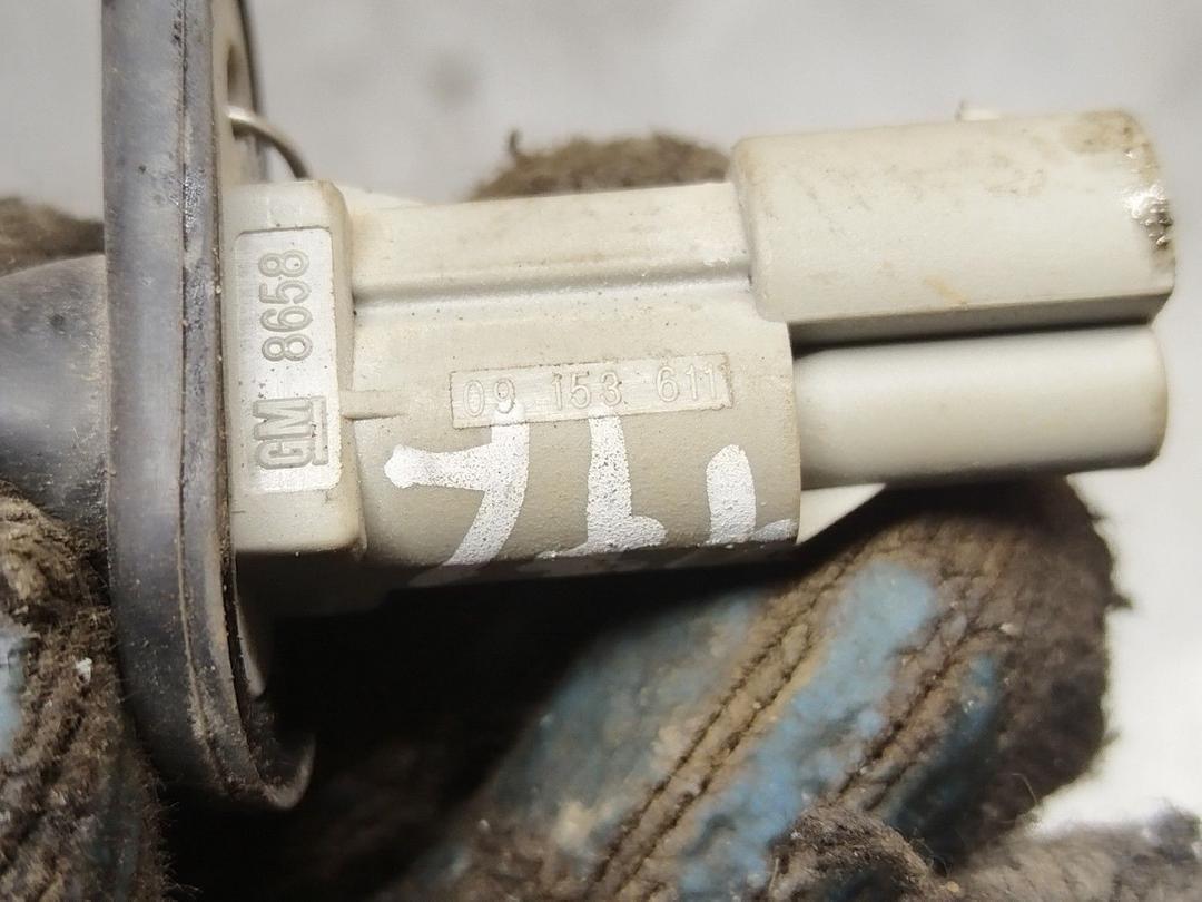 Выключатель концевой (концевик) YX8OX4 Opel Astra купить в магазине запчастей бу