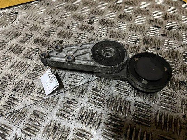 Натяжитель ремня генератора Z9KA6F Volkswagen Passat - Фото 1