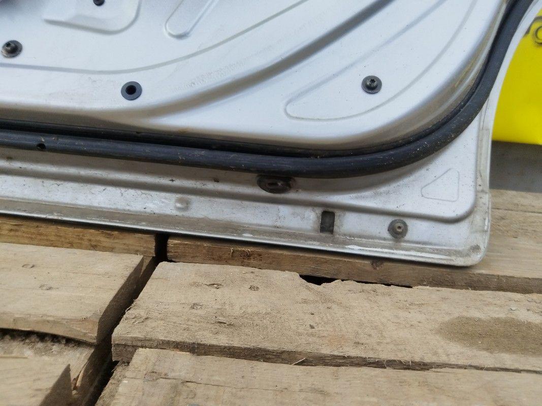 Дверь задняя правая KLA8MG Volvo V70 купить на авторазборке