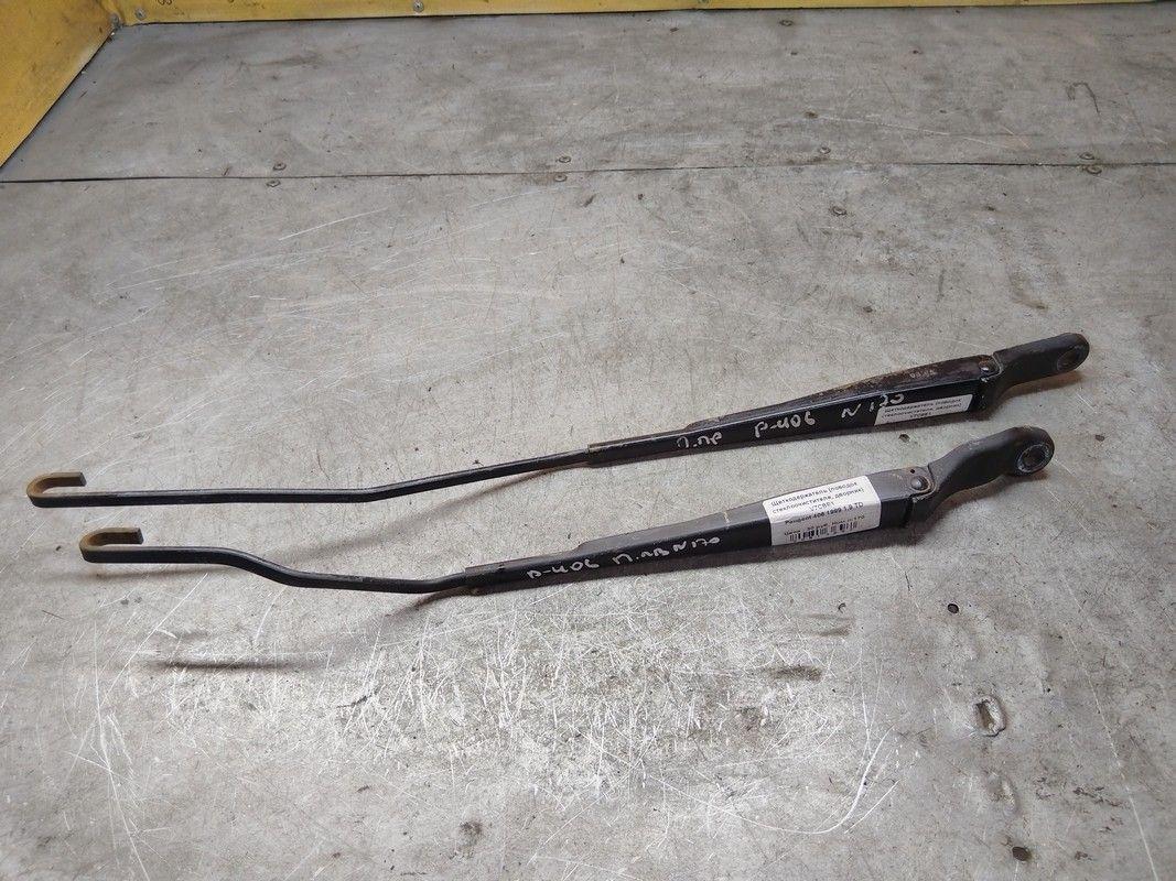 Щеткодержатель (поводок стеклоочистителя, дворник) V7CBE1 Peugeot 406