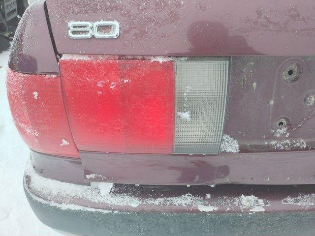 Фонарь крышки багажника левый 52FZSO Audi 80