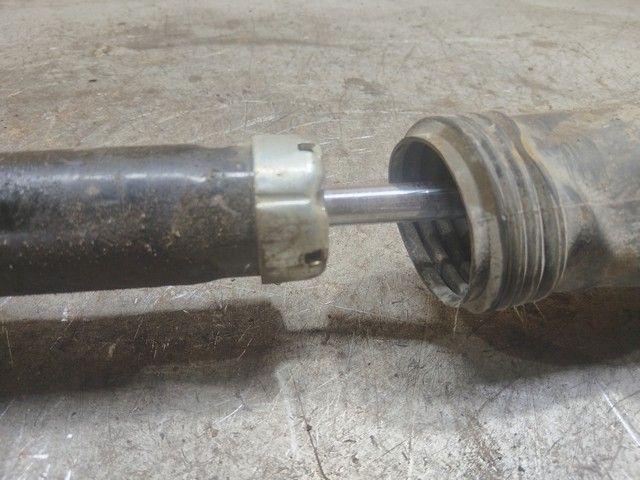 Амортизатор задний левый S15T9E Mitsubishi Carisma купить