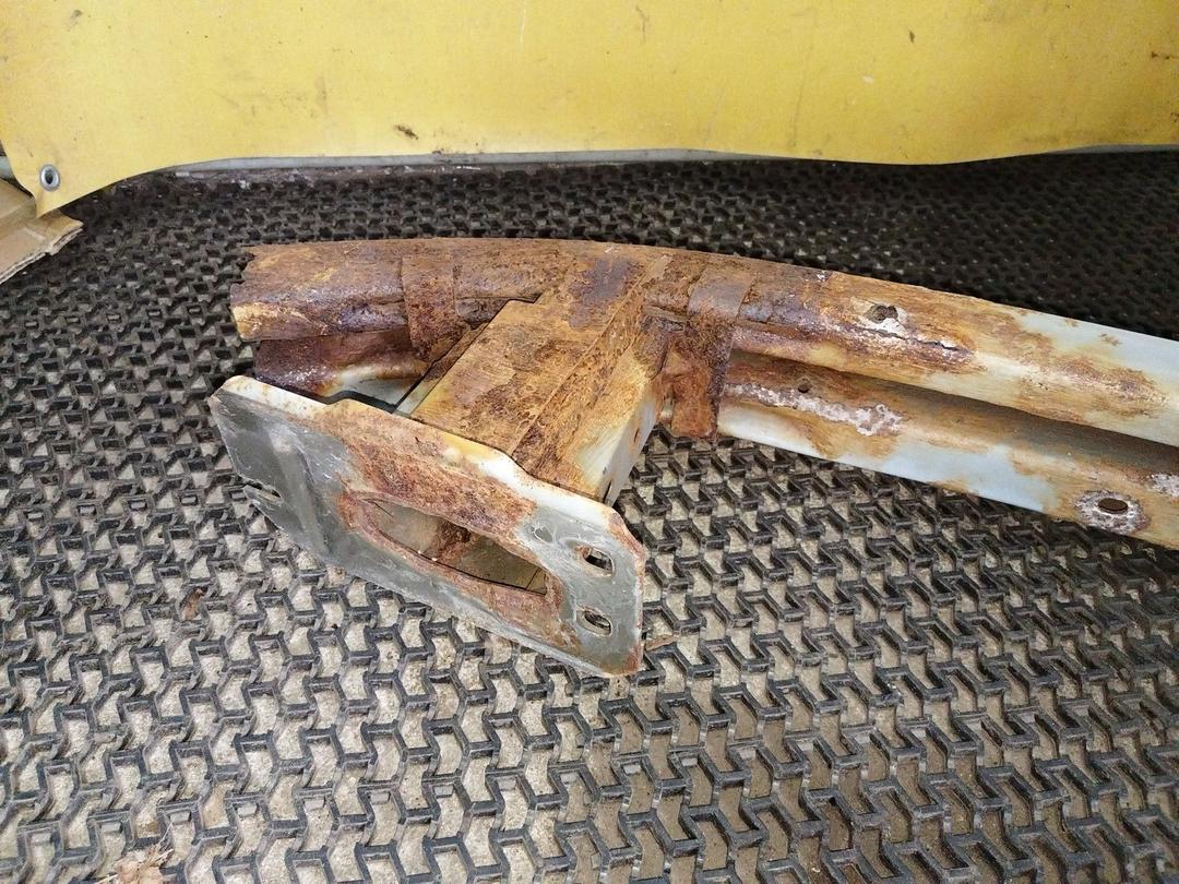 Усилитель бампера заднего TB8C2I Ford Fusion undefined