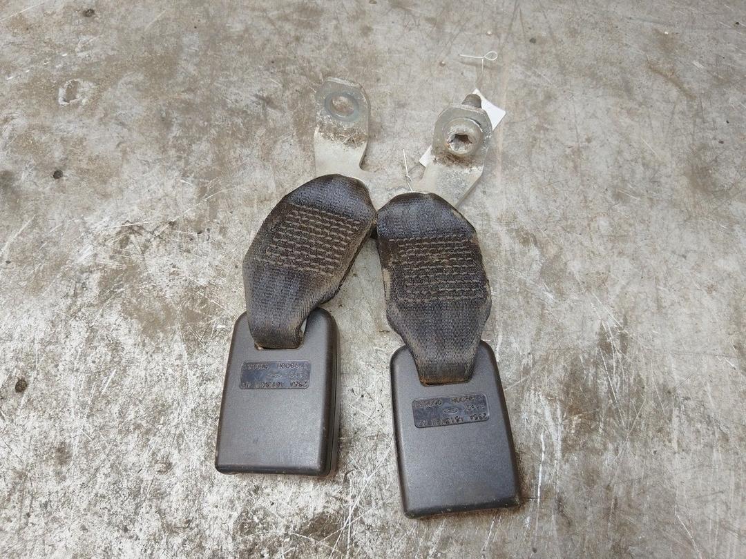 Замок ремня безопасности XY0BVF Ford Fiesta купить