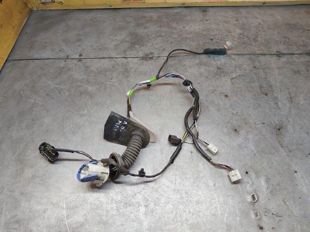 Проводка двери передней правой PS12AI Mazda 3