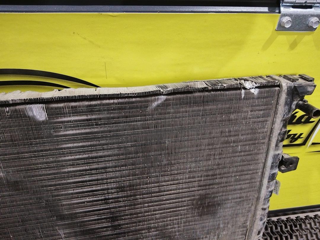 Радиатор (основной) 2JZQR2 Peugeot 806 undefined