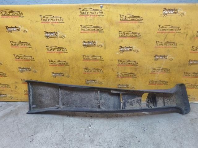 Обшивка стойки центральной левой BE82V9 Mercedes C W202 купить в магазине запчастей бу