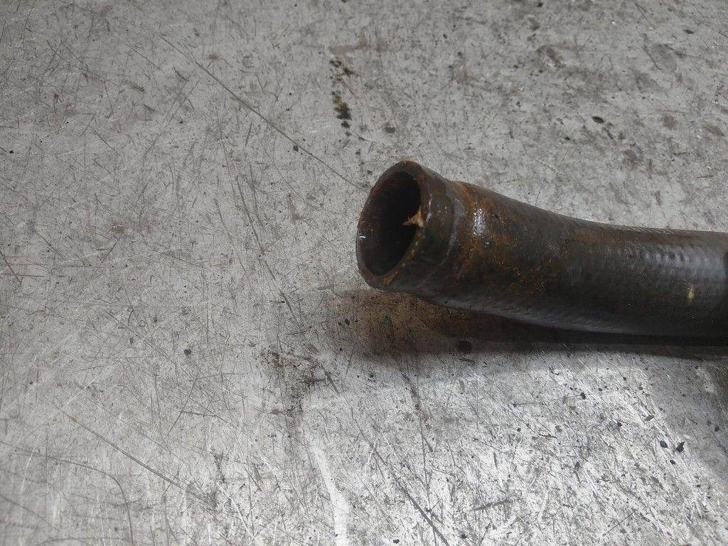 Патрубок радиатора Z1IP5V Audi 80 - Фото 4