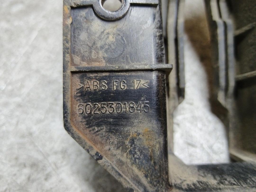 Кронштейн крепления бампера заднего 8QIBON Renault Espace купить на авторазборке